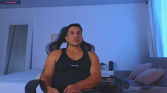 jhon_s' Webcam Show