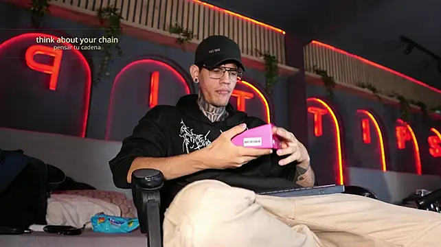David__Hugeのウェブカメラショー