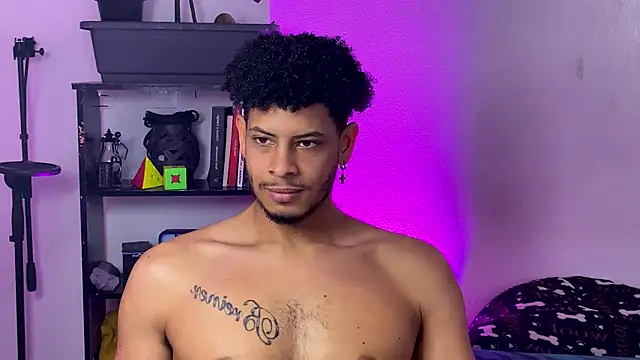 Show modela colt_addams na web-kameri