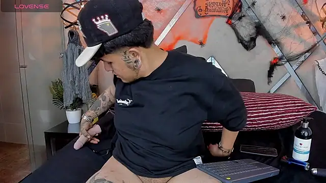 Bill33_'s Webcam Show