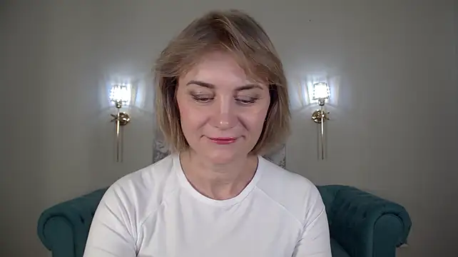 AdeleRocher – Naživo XXX chat