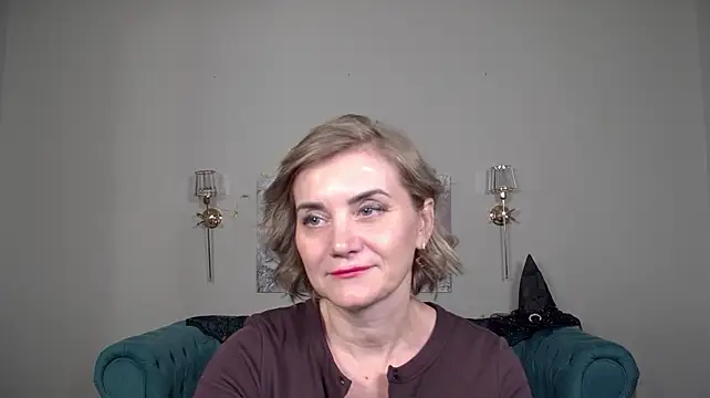 AdeleRocher Chat XXX in diretta