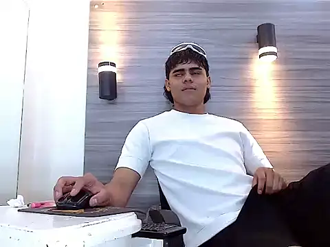 DamianFrostt – webcam-show