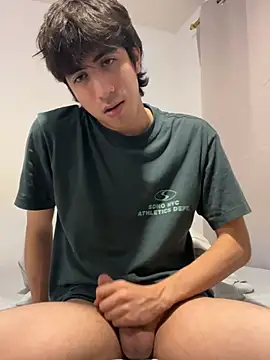 Kael_Azui Show Webcam