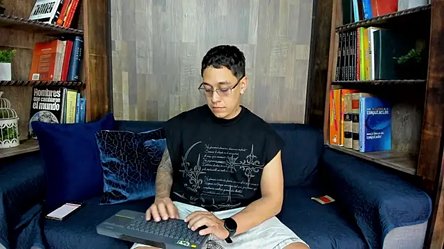 Axton_Wildn Webbikameraesitys