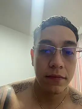 Axton_Wild live XXX chat