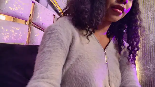XXX chat uživo modela Salomee_Keishh