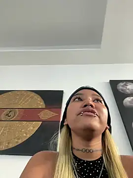 Scarlet_Thai Pertunjukan Webcam