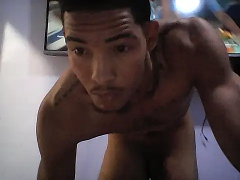 Show modela andyc1217 na web-kameri