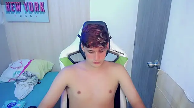 Show modela El_flaquito_one na web-kameri