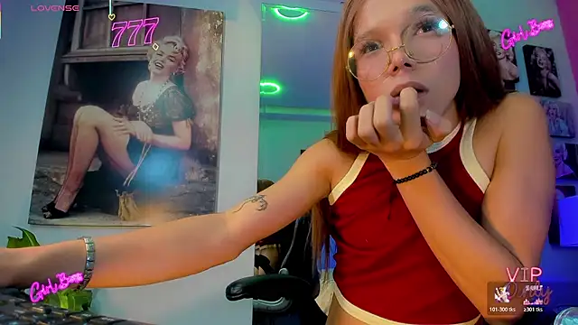 AmbarSaeki's Webcam Show