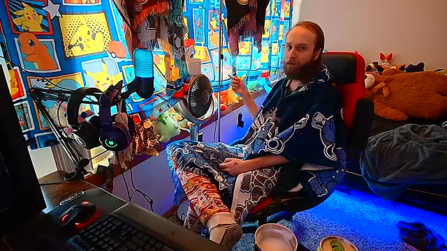 MrFrizby6211 webcam show