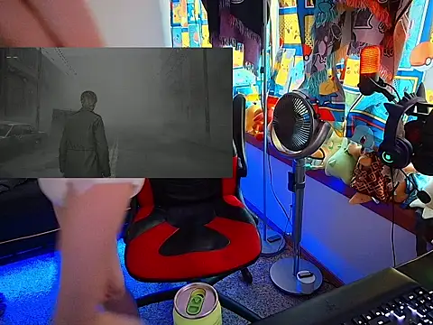 MrFrizby6211 Webcam-Show