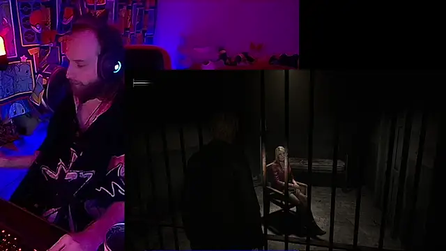MrFrizby6211 Show in webcam