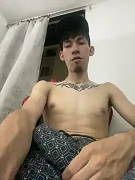 CAMILO__21 Show in webcam