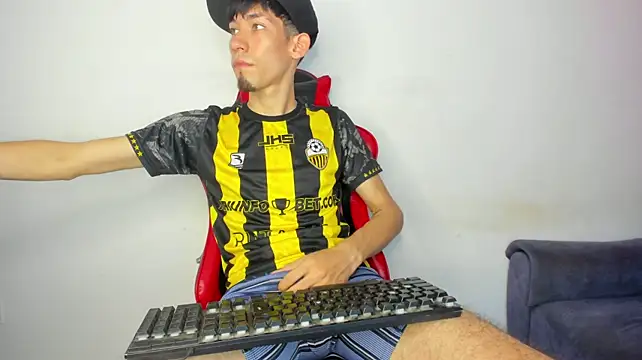 CAMILO__21 ওয়েবক্যাম শো