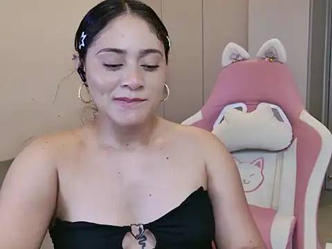XXX chat uživo modela luna-kis