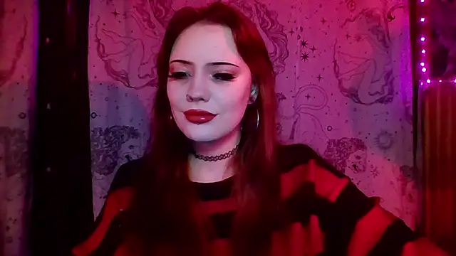 Alluring_Silk Show Webcam
