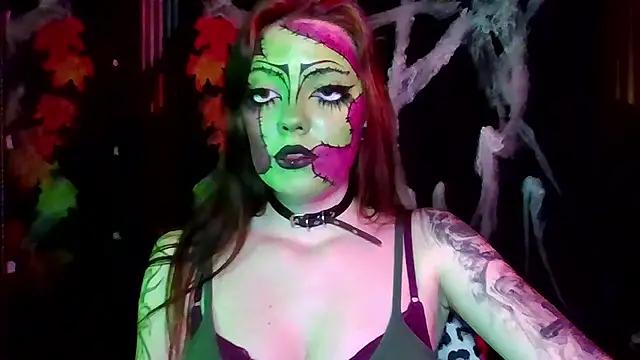 Alluring_Silkn Webbikameraesitys
