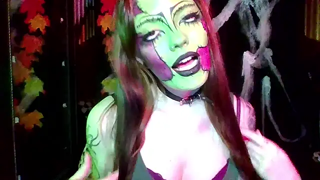 Alluring_Silk Show Webcam