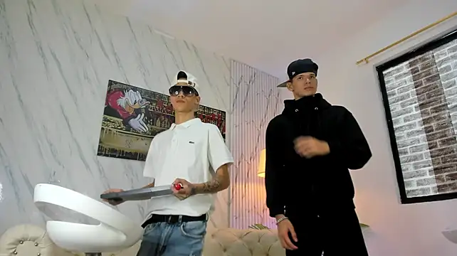 Show modela COOL_BOYS2 na web-kameri