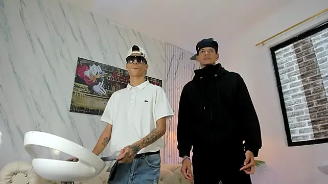 COOL_BOYS2 Show Webcam
