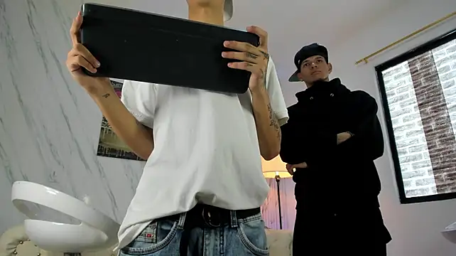 COOL_BOYS2 webkamerás műsora