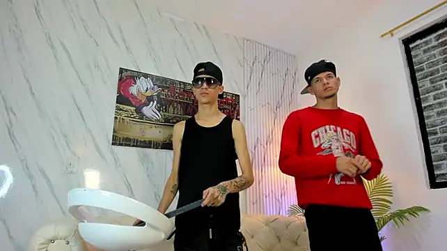 COOL_BOYS2 Show Webcam