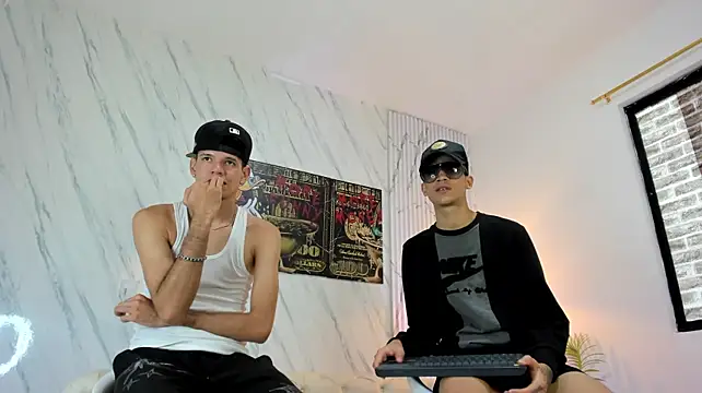 COOL_BOYS2 Webcam show