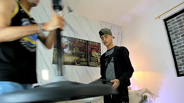 Show modela COOL_BOYS2 na web-kameri
