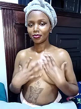 ebonnychick1のライブXXXチャット