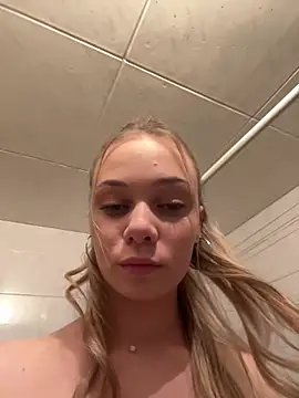 Gina_Dean Chat XXX in diretta