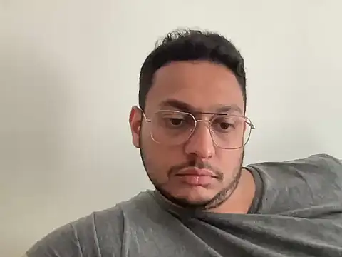 jdawgbigbull16 Show in webcam