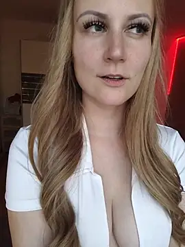 Онлайн чат XXX SweetGermanGoddess