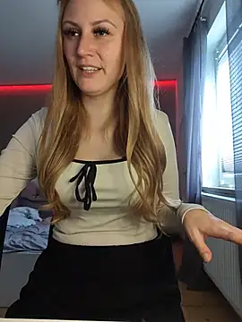 SweetGermanGoddess Show in webcam