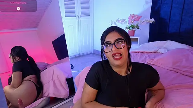 Sara_Blazee লাইভ XXX চ্যাট