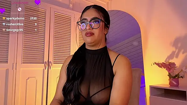 Show de Sara_Blazee na webcam