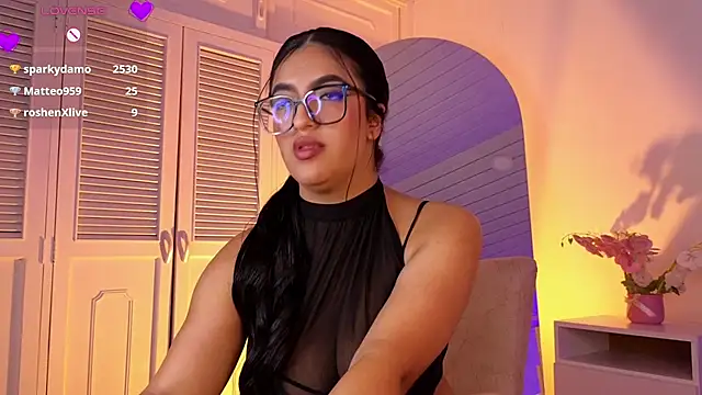 Sara_Blazee Show Webcam