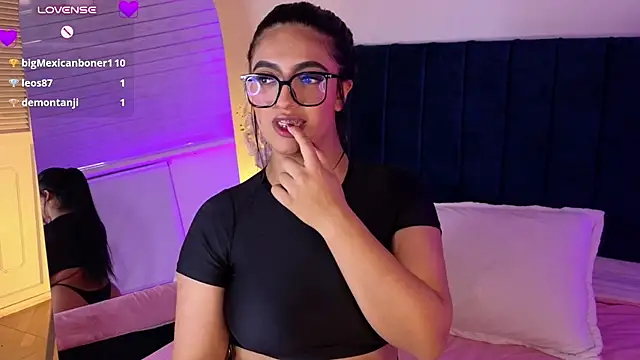 הופעת וובקאם של Sara_Blazee