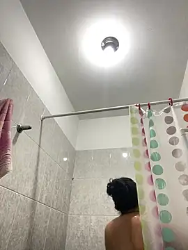 NaniGgold webcam show