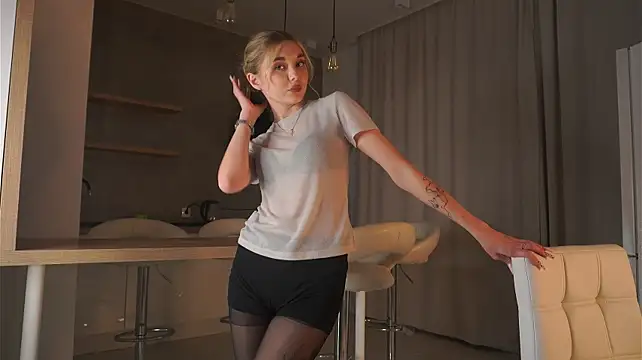 HarrietElrickのウェブカメラショー