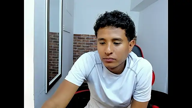 WIZARD-ALESSANDRO Webcam Show