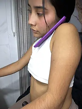 Chatroom XXX en direct de maliha_ec