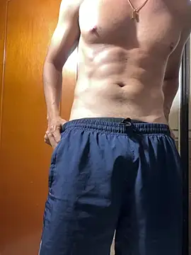 Gym-Latin: διαδικτυακό σόου στην κάμερα
