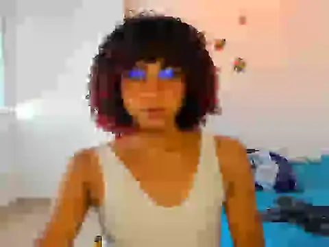 Elianishugecock Show in webcam