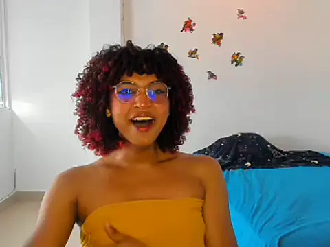 Webkamerová show Elianishugecock