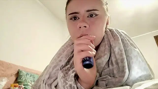 AnnieQute Live XXX-Chat