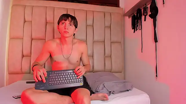 הופעת וובקאם של TomasFelixhot