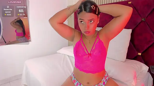 JadehMontana webcam show