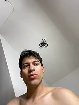 tu_king_david Show in webcam